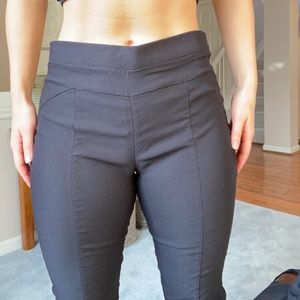 Simply Vera Vera Wang - Black Ankle Mid Rise Dress Pants - Size M